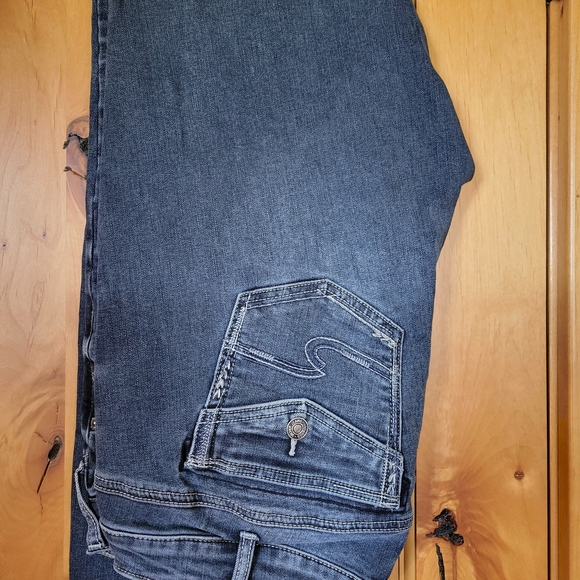 Silver Jeans Women's Boot Cut in Dark Blue - Picture 1 of 4